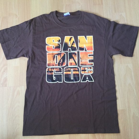 San Diego Graphic Brown Retro T-Shirt Medium New  Fruit of the Loom - Picture 3 of 6